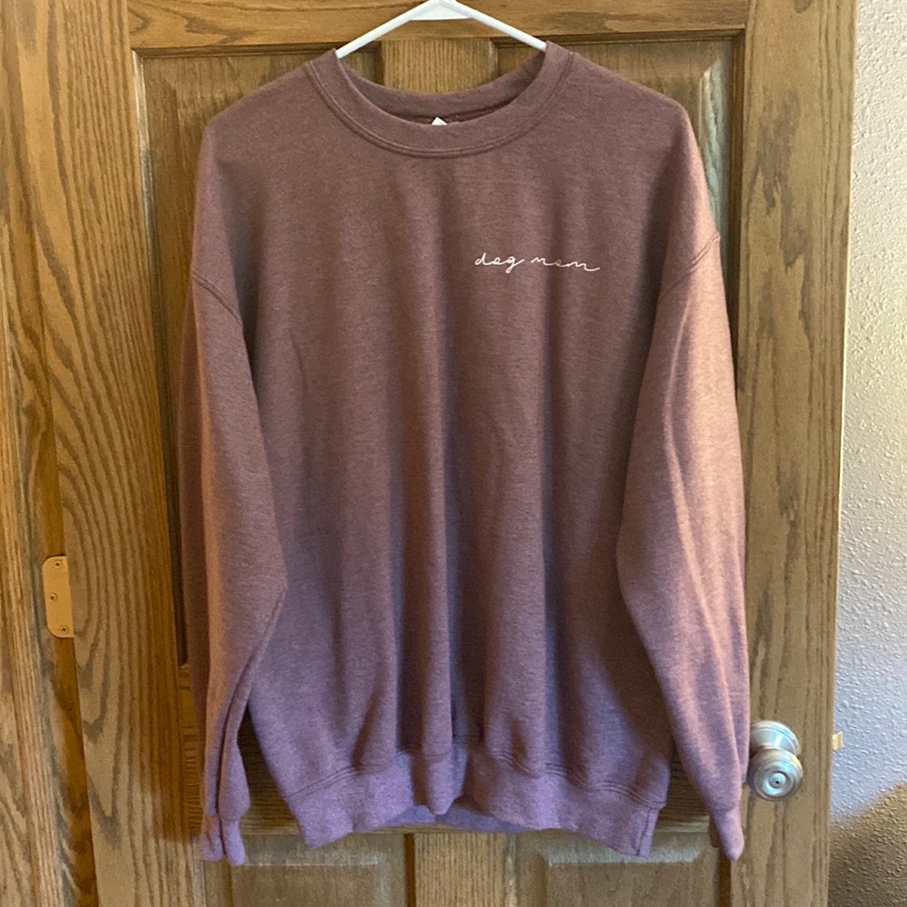 Ding mom sweater
